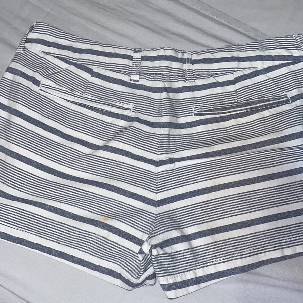 GAP Shorts - Picture 5 of 7